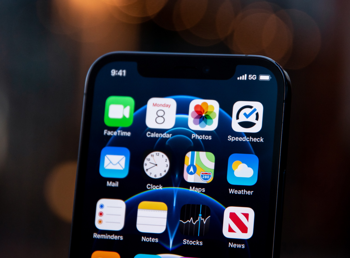 新村镇苹果手机维修分享为什么 iPhone 12 在冬季会自动关机 