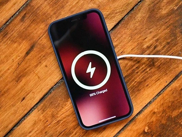 新村镇苹果手机维修分享iPhone 12可以随便充电吗 